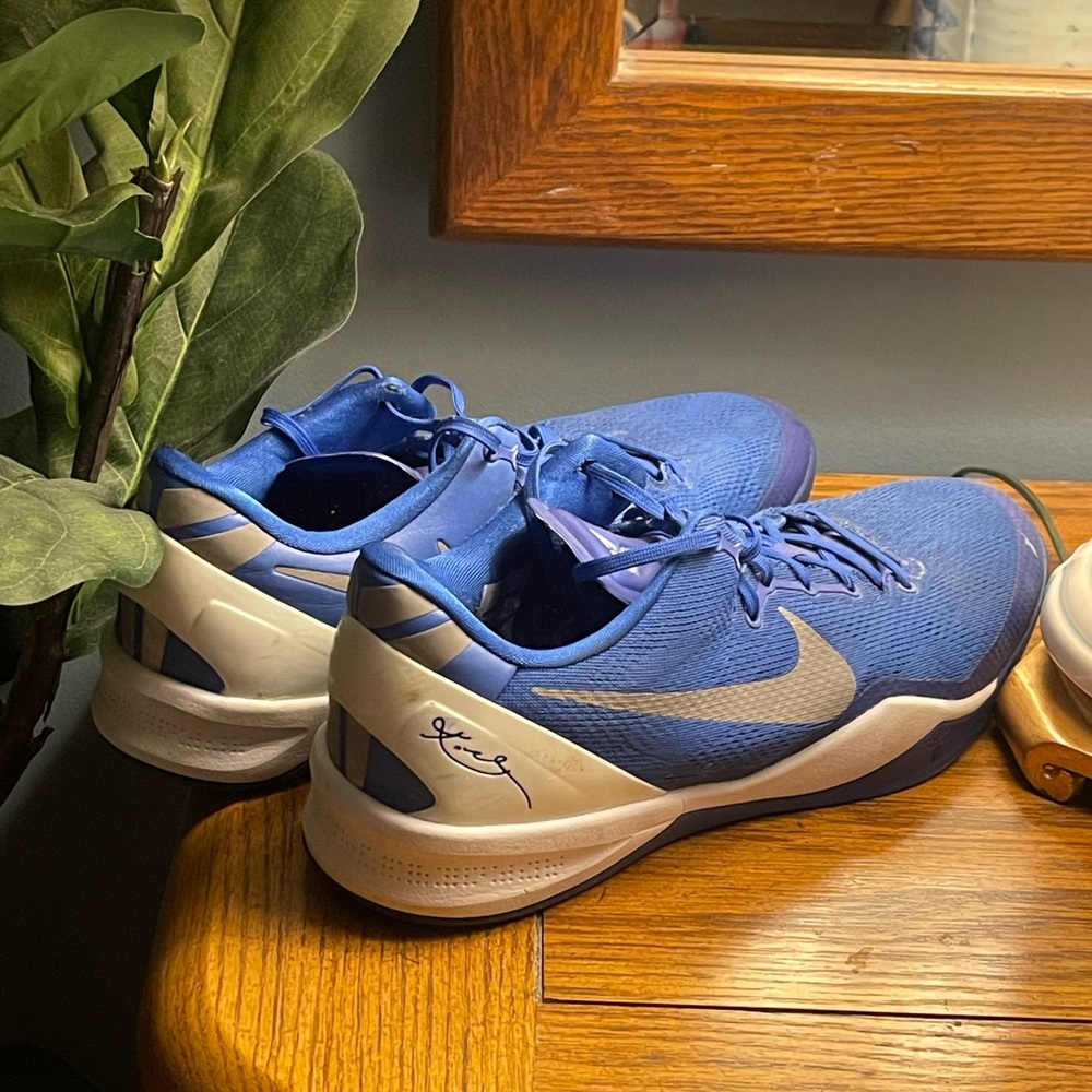 Rare Nike Zoom Air Kobe 8 Protro Kentucky PE